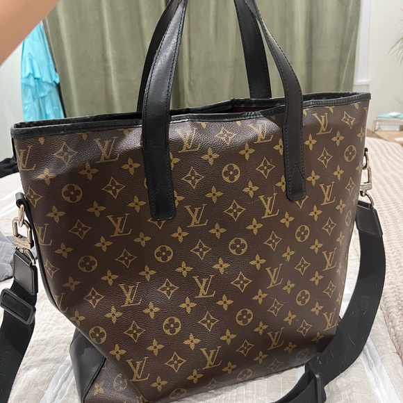 Louis Vuitton Masscasar Davis Handbag - Picture 9 of 13